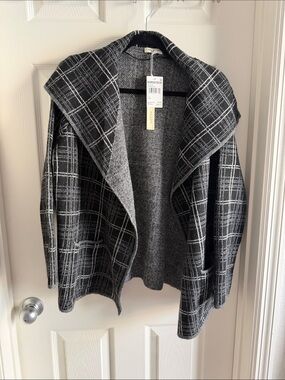 Max Studio Black & Gray Plaid Open-Front Cardigan